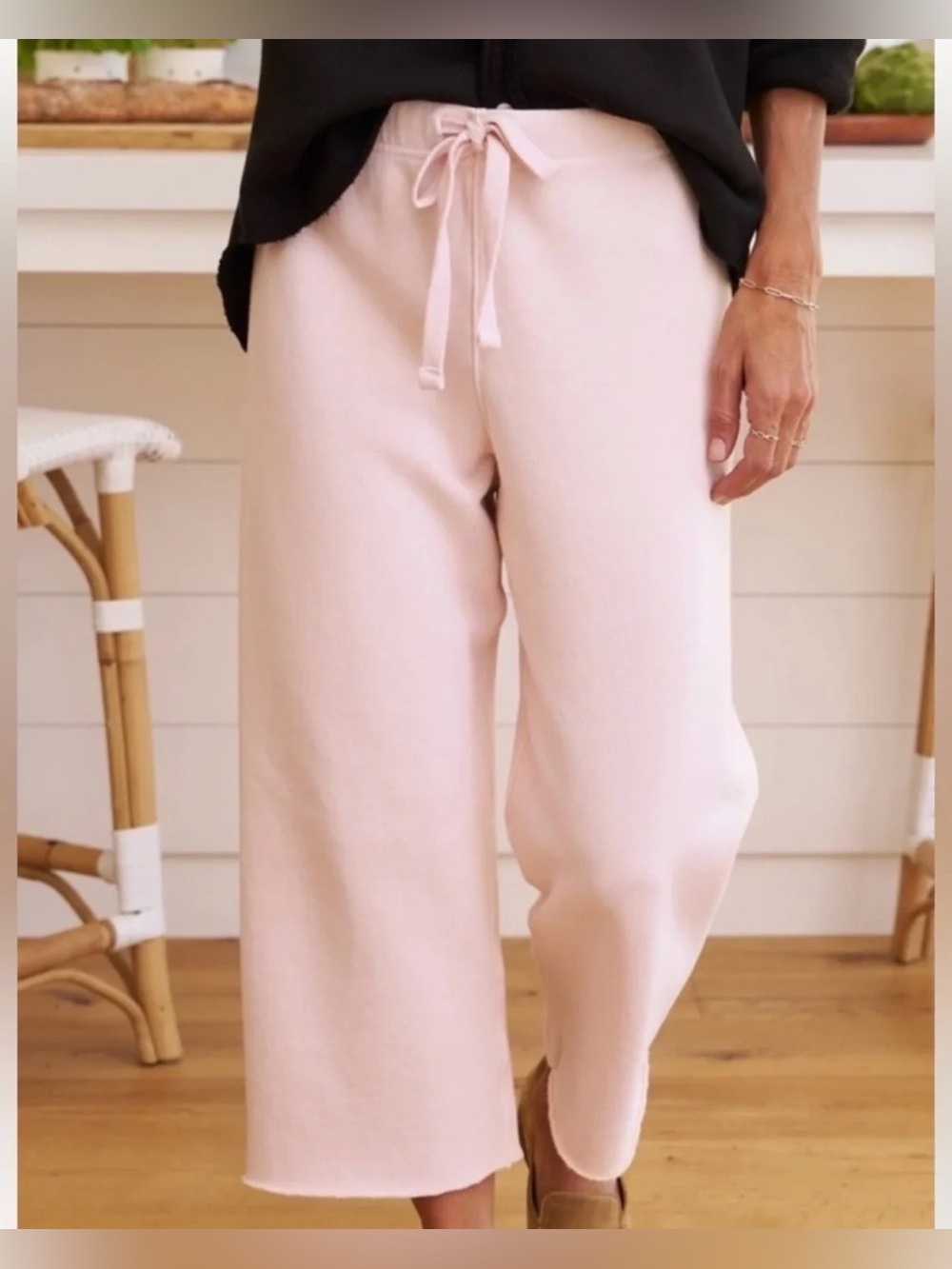 Frank & Eileen Wide-Leg Drawstring Triple Fleece Crop Pants in Pale Pink Sz M